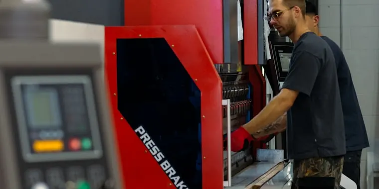 NR 12 - Operação Segura de Ferramentas Manuais e Equipamentos – treinamento online da OPUSMED