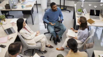 Gestão de SST: Como a Terceirização do SESMT otimiza o RH e reduz custos