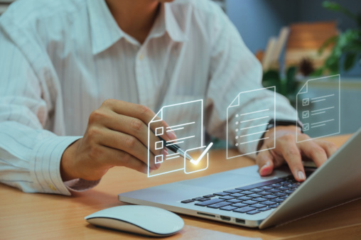 Documentação de SST em dia? Por que ter o PGR e o eSocial pode não ser suficiente para proteger sua empresa