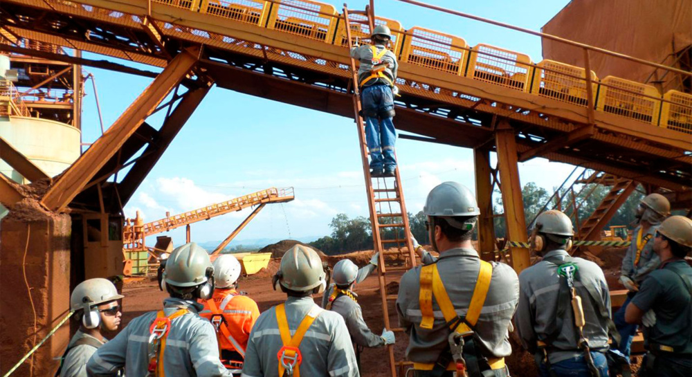 NR-35 2026: treinamento presencial obrigatório, o que muda para as empresas